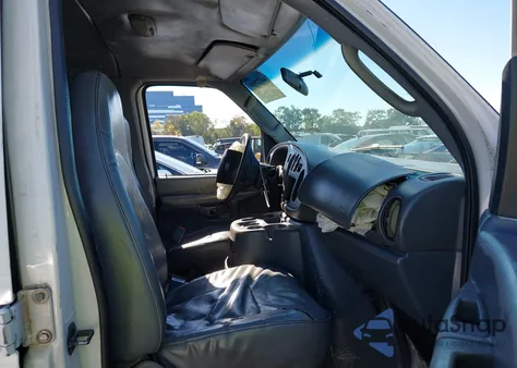 2003 Ford E-350 Super Duty Commercial/Recreational z USA, uszkodzony, nr VIN 1FTSS34S33HA07014